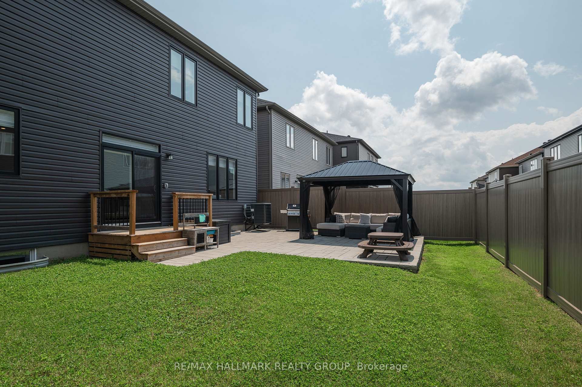 Photo 40 of 31 Jetty Drive, Ottawa, Mahogany Community — HOMEH