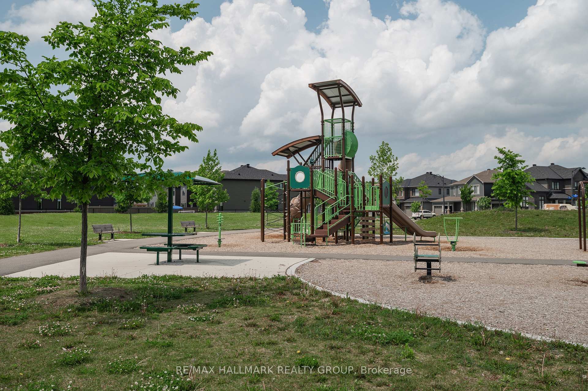 Photo 43 of 31 Jetty Drive, Ottawa, Mahogany Community — HOMEH