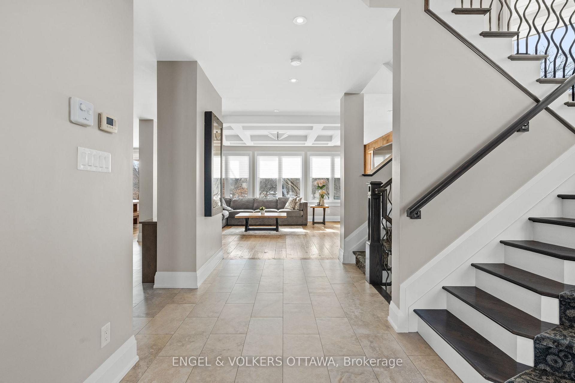 Photo 8 of 110 Gray Willow Place, Ottawa, Manotick Village & Manotick Estates — HOMEH