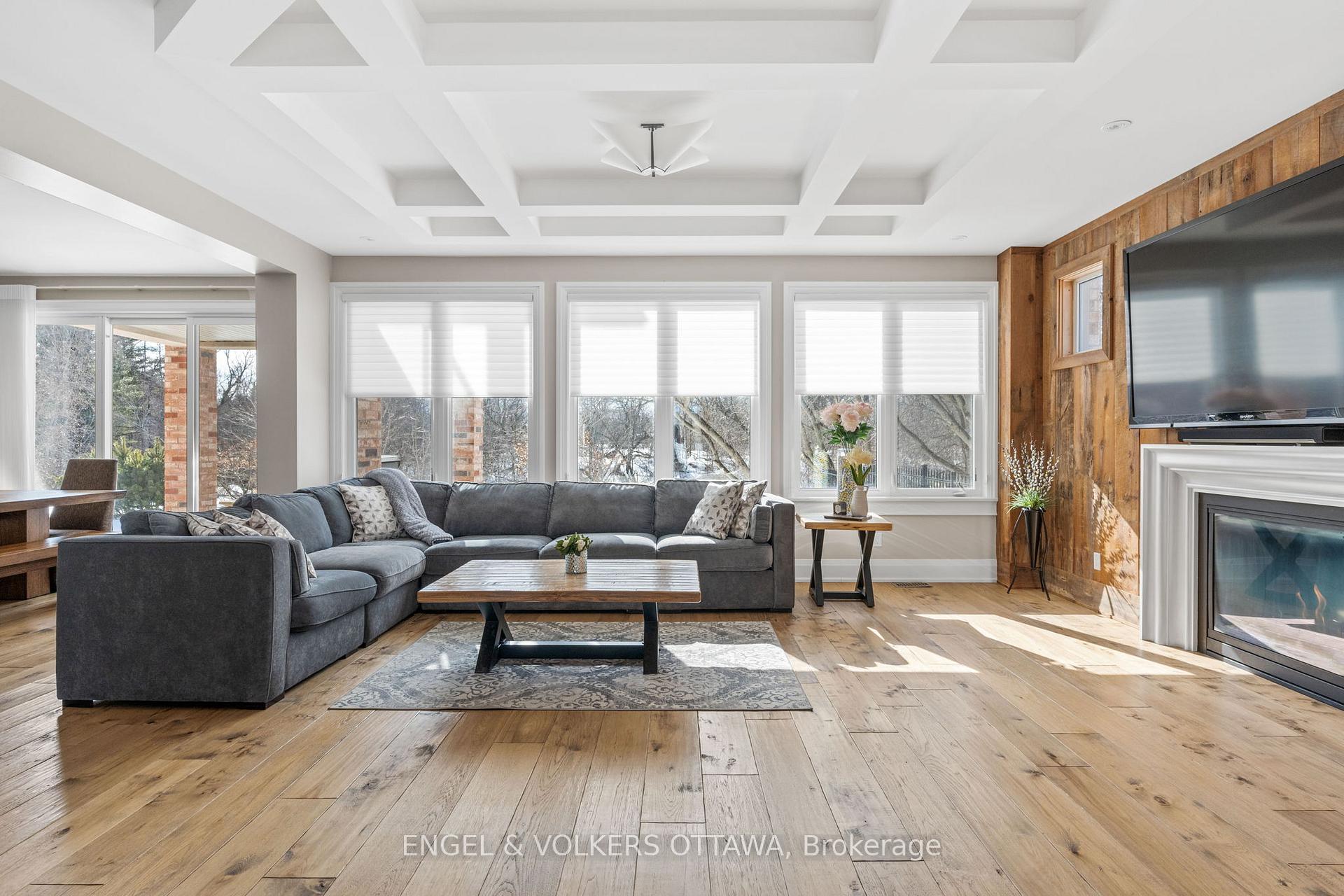 Photo 9 of 110 Gray Willow Place, Ottawa, Manotick Village & Manotick Estates — HOMEH