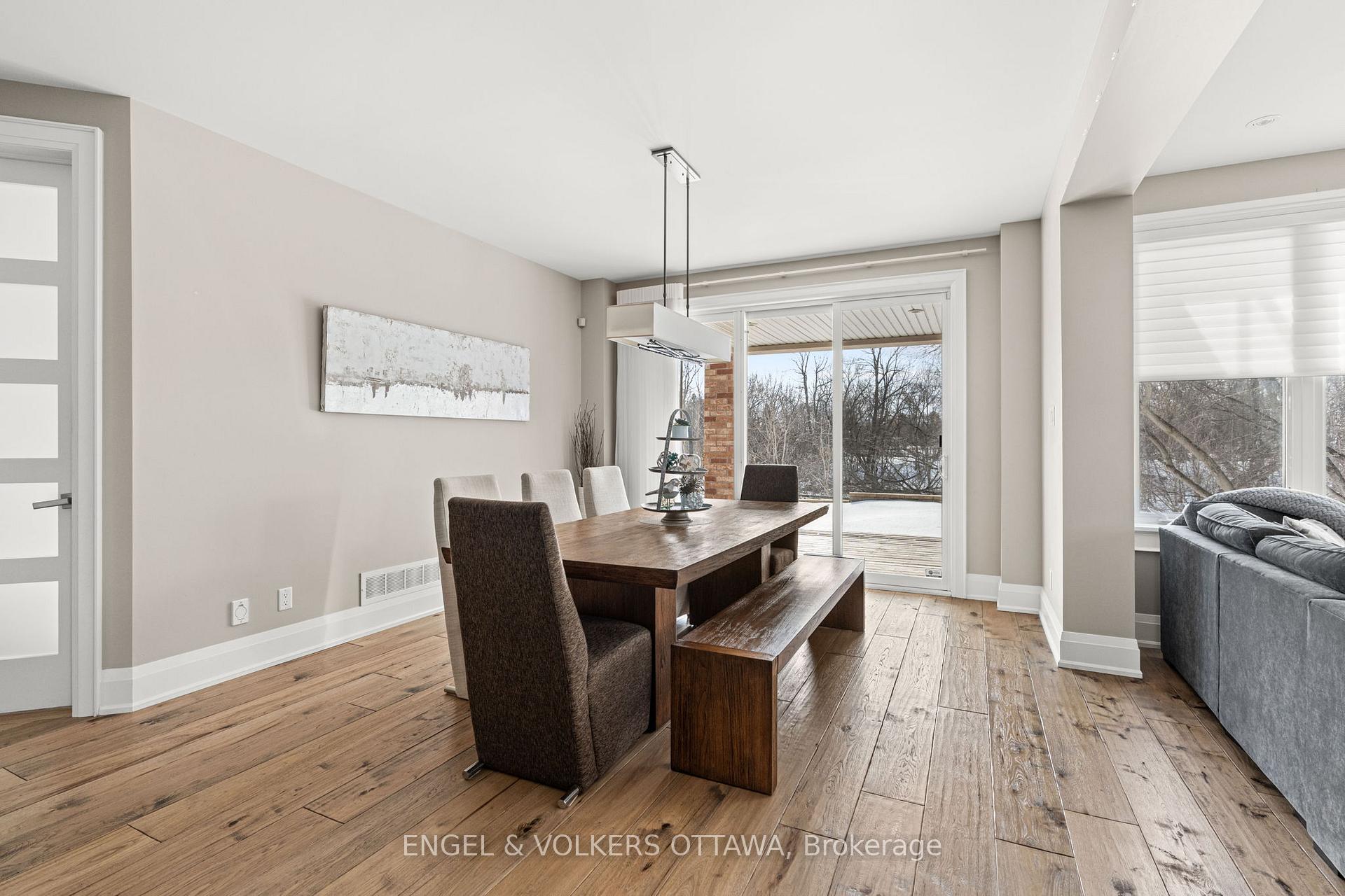 Photo 19 of 110 Gray Willow Place, Ottawa, Manotick Village & Manotick Estates — HOMEH