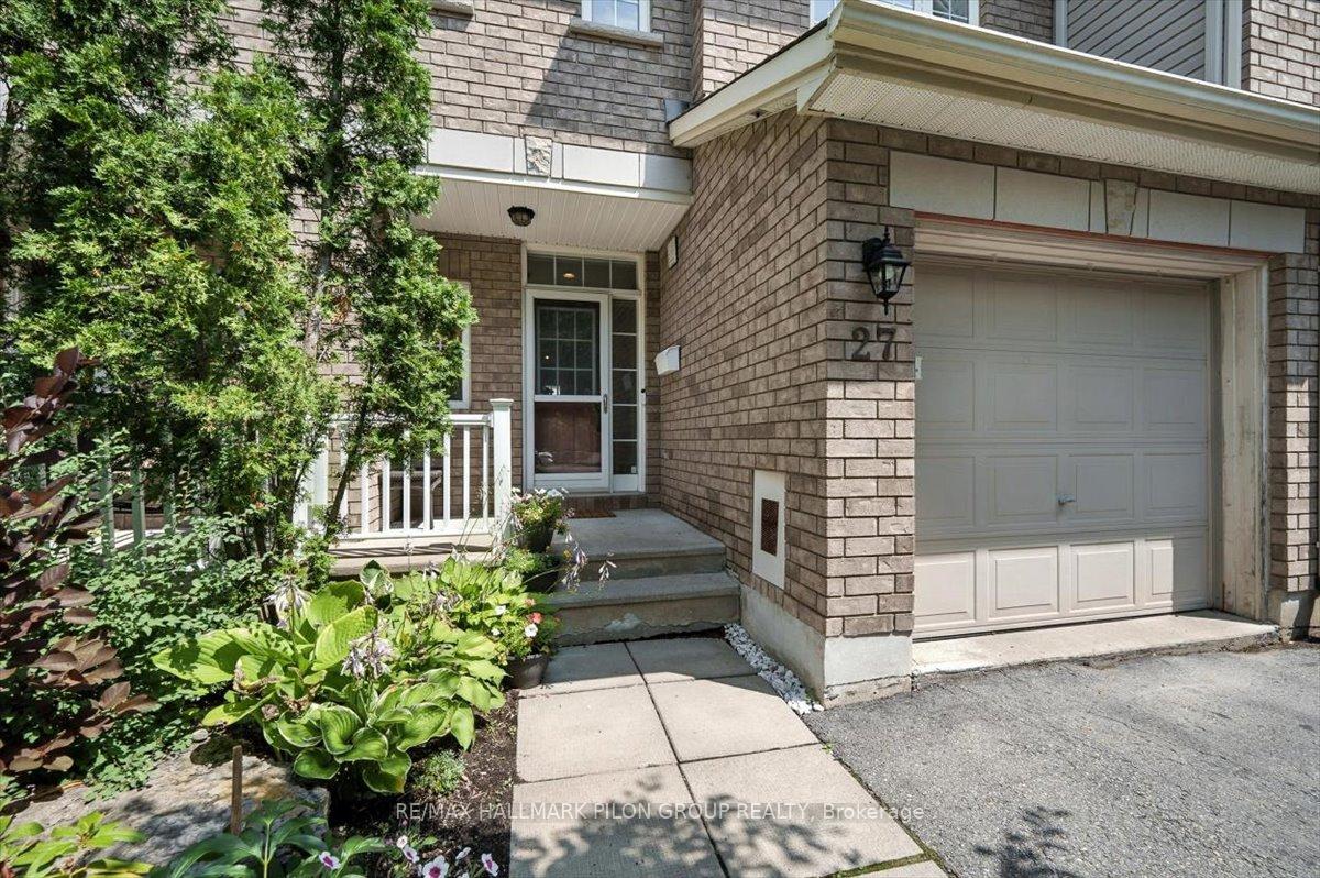 Photo 2 of 27 Saddlesmith Circle, Ottawa, Kanata - Emerald Meadows/Trailwest — HOMEH
