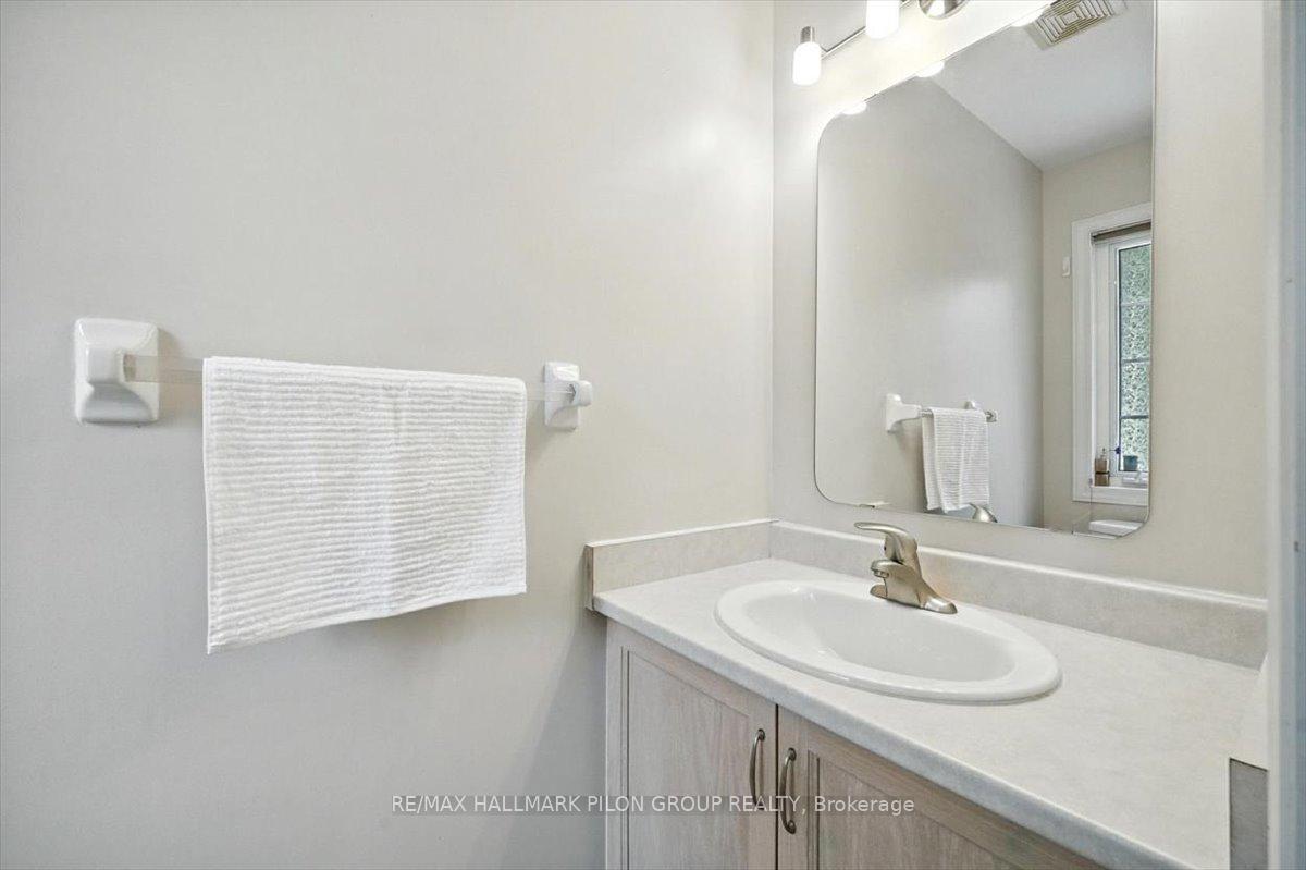 Photo 13 of 27 Saddlesmith Circle, Ottawa, Kanata - Emerald Meadows/Trailwest — HOMEH