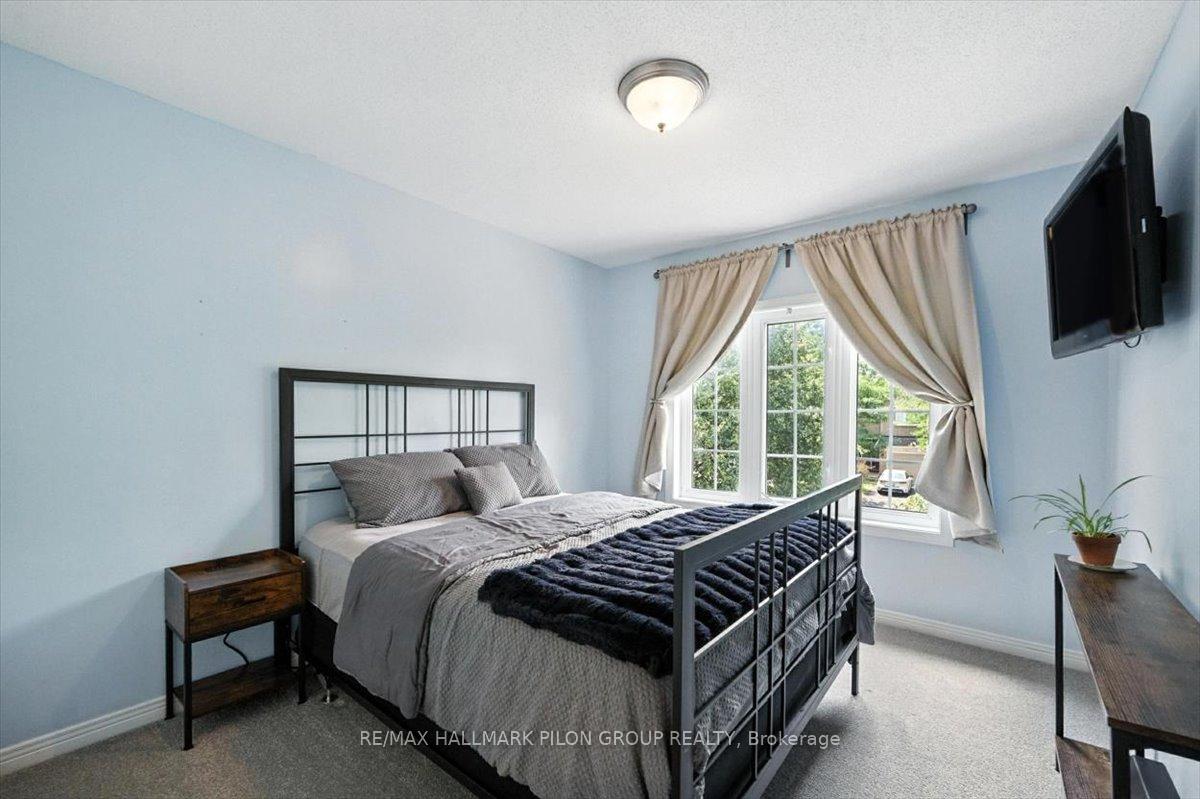 Photo 17 of 27 Saddlesmith Circle, Ottawa, Kanata - Emerald Meadows/Trailwest — HOMEH
