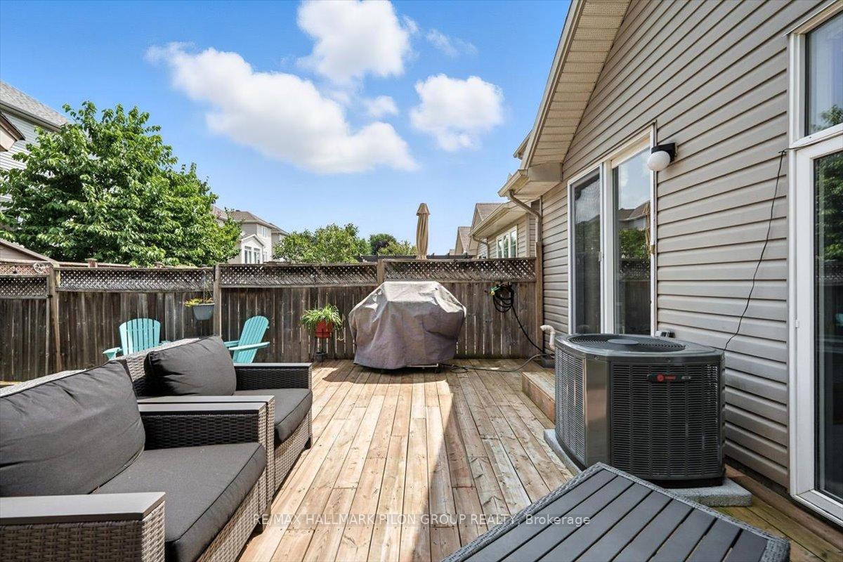 Photo 25 of 27 Saddlesmith Circle, Ottawa, Kanata - Emerald Meadows/Trailwest — HOMEH