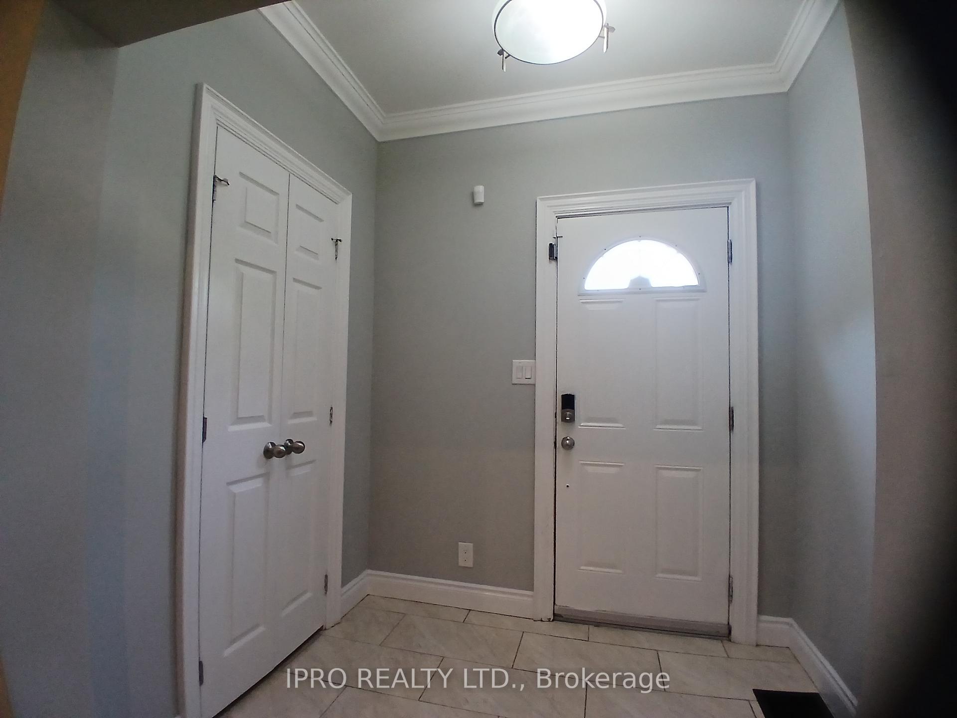 Photo 2 of 49 East 9th Street, Hamilton, Centremount — HOMEH