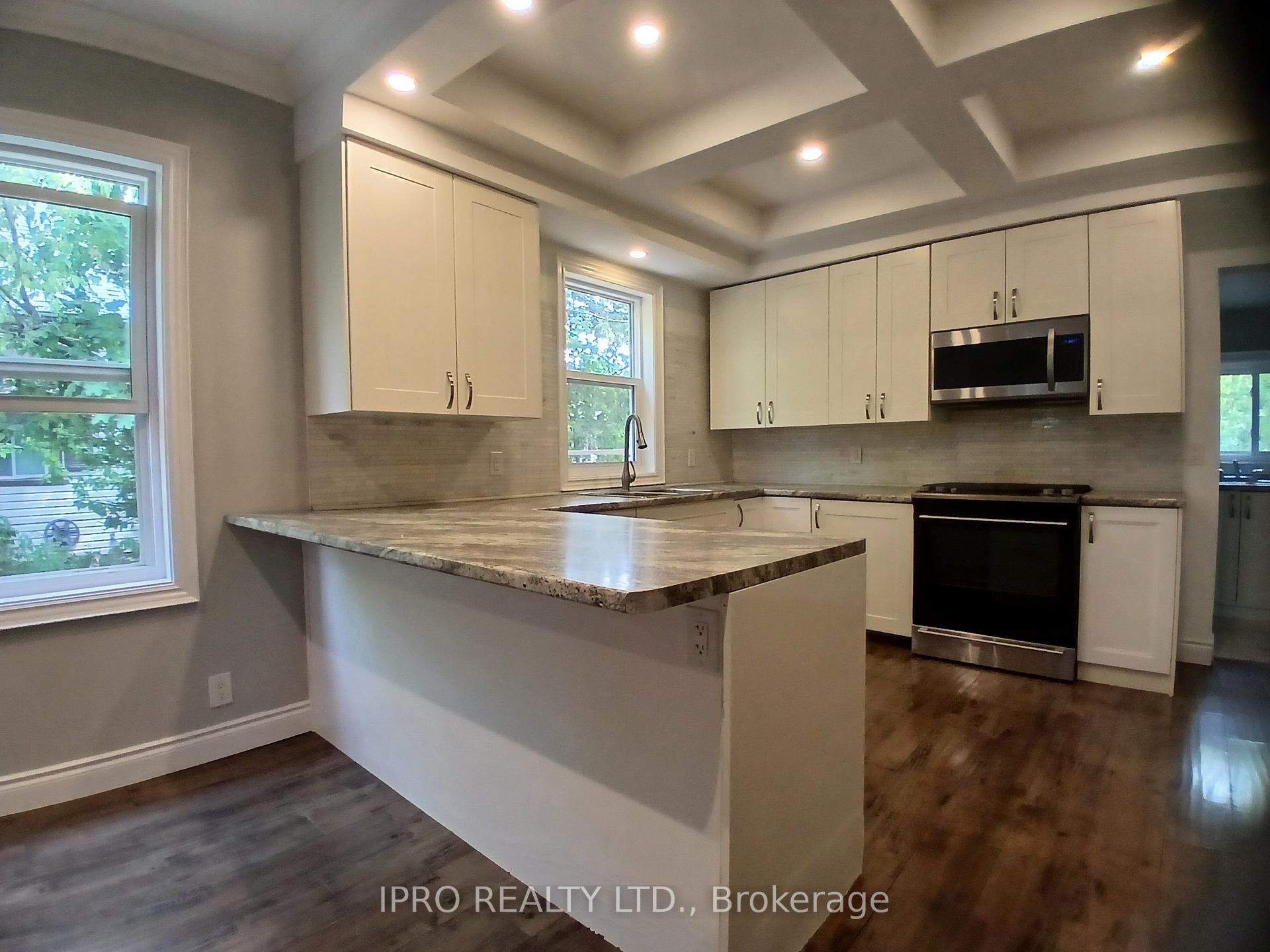 Photo 5 of 49 East 9th Street, Hamilton, Centremount — HOMEH