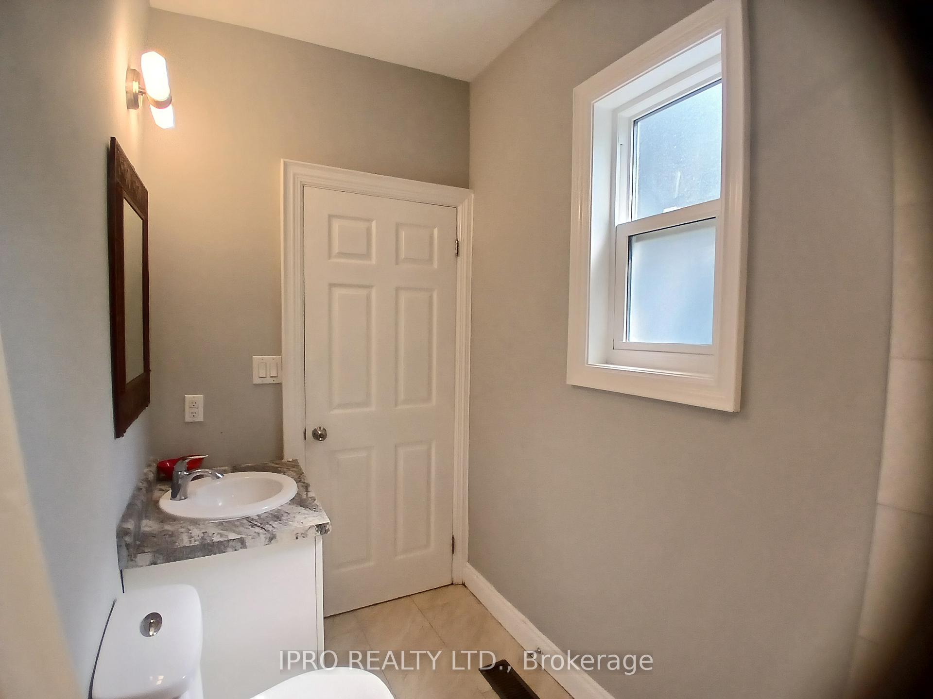Photo 15 of 49 East 9th Street, Hamilton, Centremount — HOMEH
