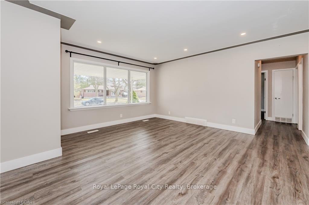 Photo 6 of Unit UPPER, 65 Village Road, Kitchener — HOMEH