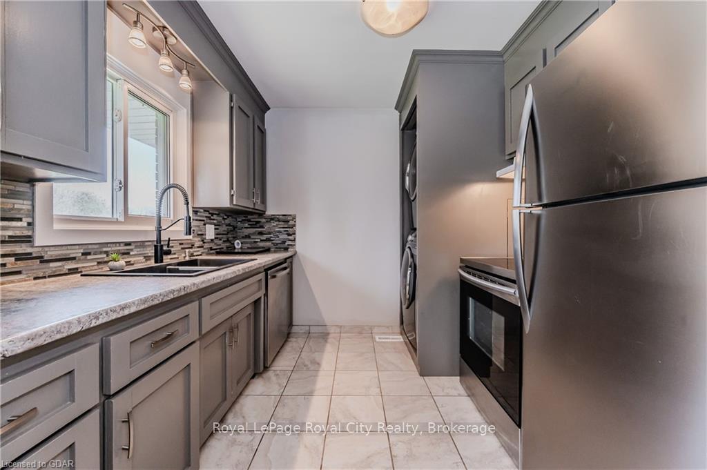 Photo 12 of Unit UPPER, 65 Village Road, Kitchener — HOMEH