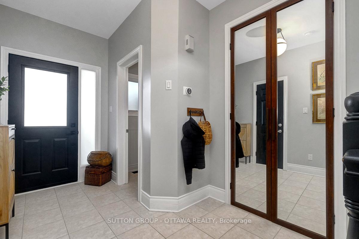 Photo 4 of 59 Village Walk Private, Ottawa, Manotick Village & Manotick Estates — HOMEH