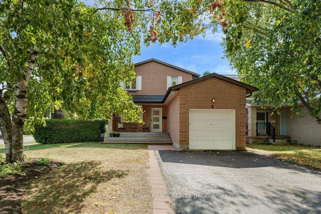 Photo 2 of 4 Glenaire Mews, Kingston, West of Sir John A. Blvd — HOMEH