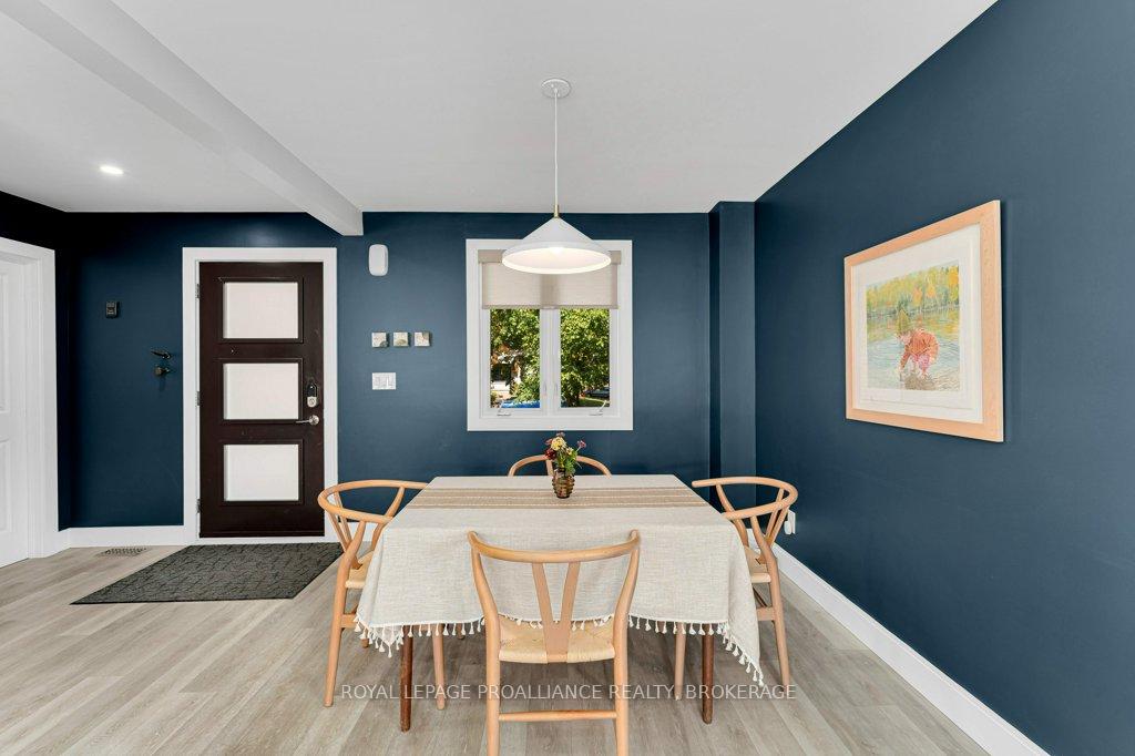 Photo 6 of 4 Glenaire Mews, Kingston, West of Sir John A. Blvd — HOMEH