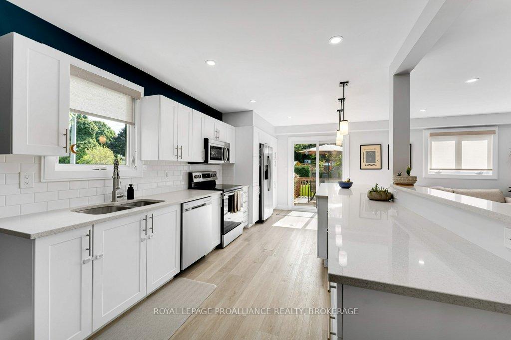 Photo 7 of 4 Glenaire Mews, Kingston, West of Sir John A. Blvd — HOMEH