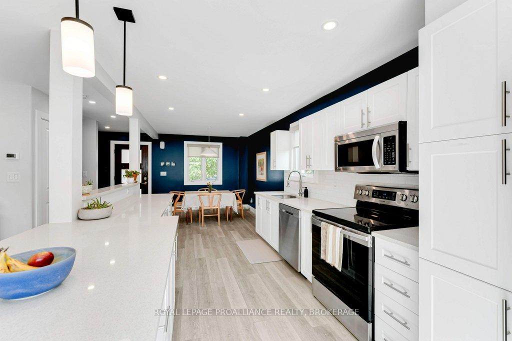 Photo 9 of 4 Glenaire Mews, Kingston, West of Sir John A. Blvd — HOMEH