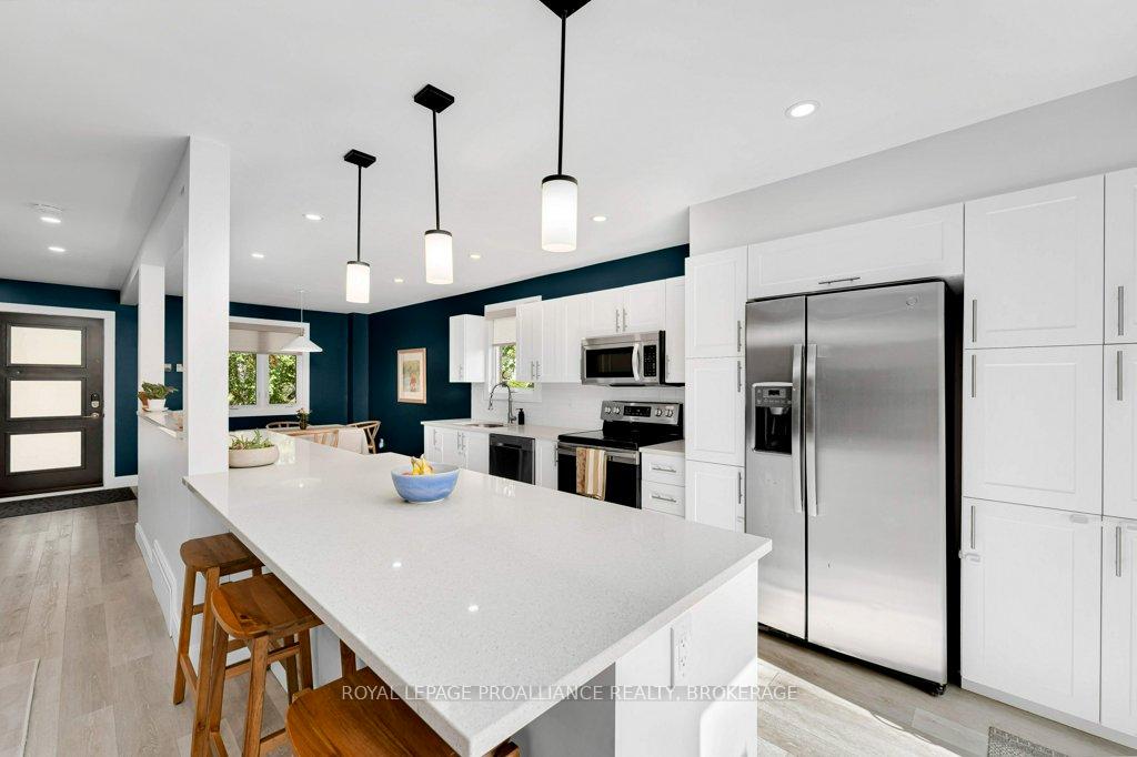 Photo 10 of 4 Glenaire Mews, Kingston, West of Sir John A. Blvd — HOMEH