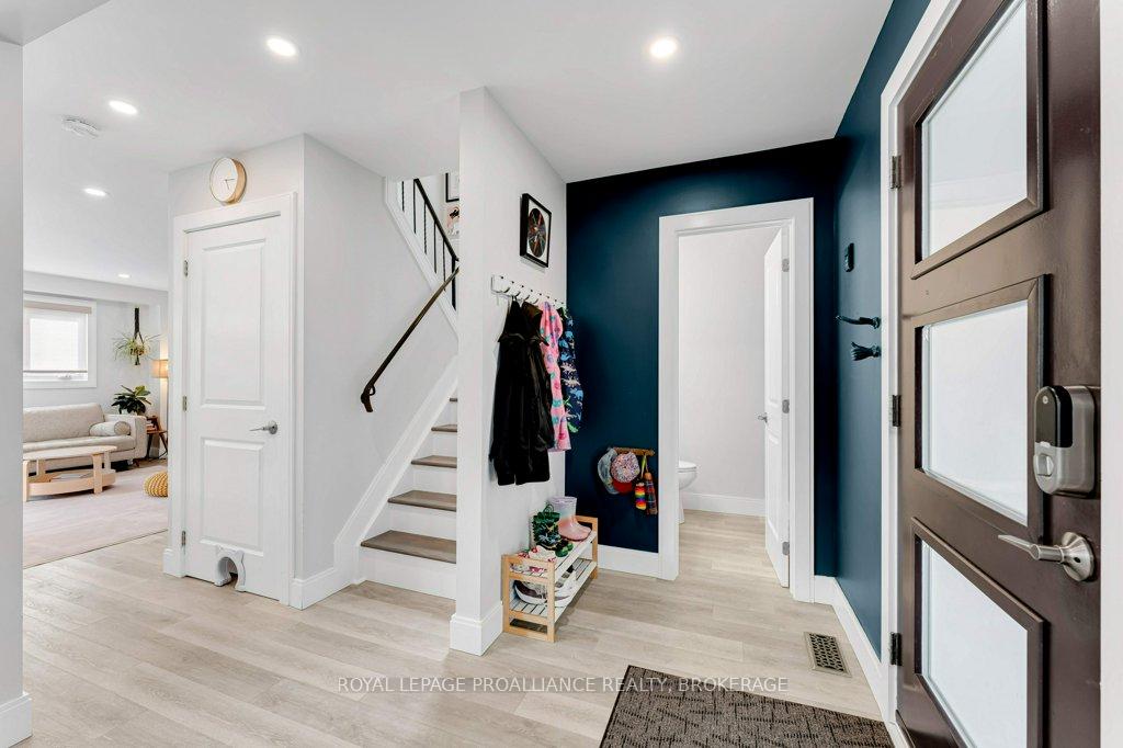Photo 17 of 4 Glenaire Mews, Kingston, West of Sir John A. Blvd — HOMEH