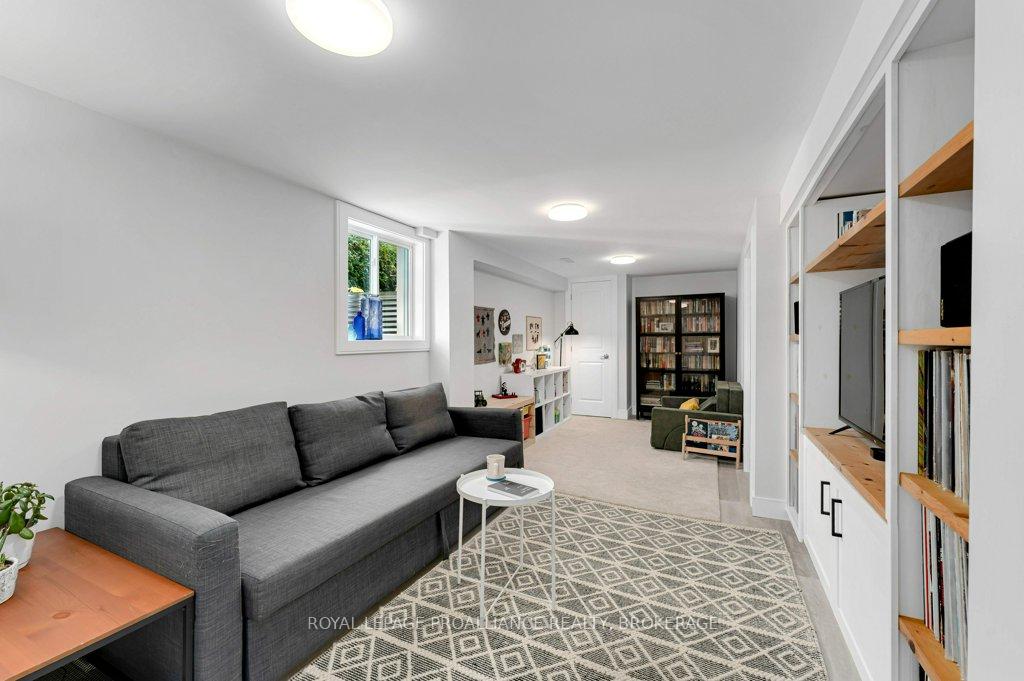 Photo 34 of 4 Glenaire Mews, Kingston, West of Sir John A. Blvd — HOMEH