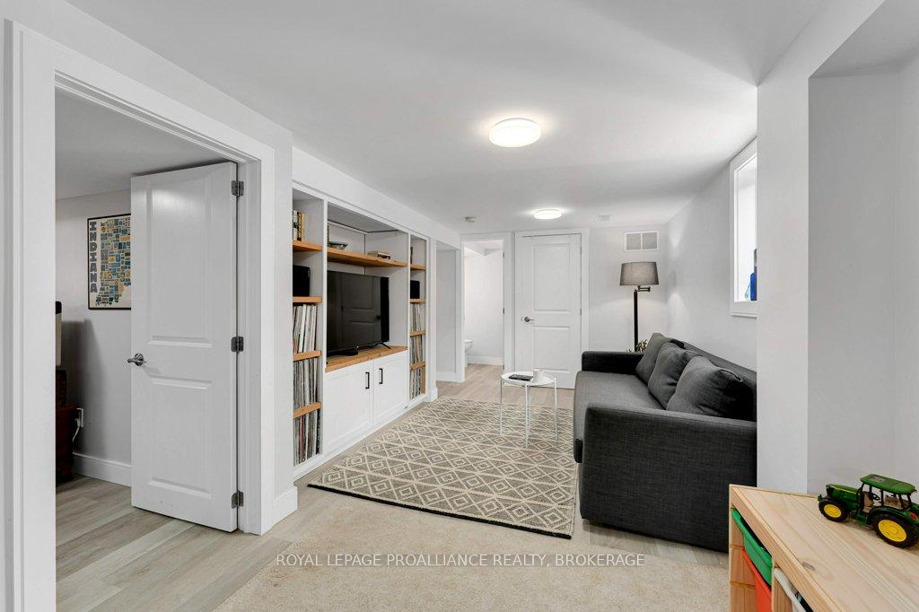 Photo 35 of 4 Glenaire Mews, Kingston, West of Sir John A. Blvd — HOMEH