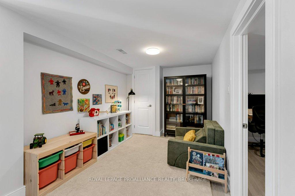 Photo 39 of 4 Glenaire Mews, Kingston, West of Sir John A. Blvd — HOMEH
