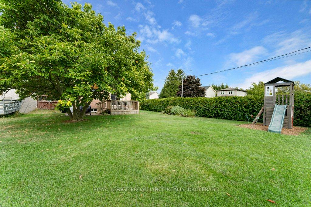 Photo 47 of 4 Glenaire Mews, Kingston, West of Sir John A. Blvd — HOMEH