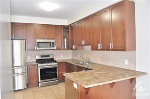 Photo 4 of 217 Losino Crescent, Ottawa, Kanata - Emerald Meadows/Trailwest — HOMEH