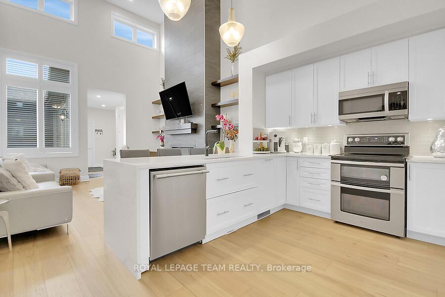 Photo 13 of 518 Chriscraft Way, Ottawa, Mahogany Community — HOMEH