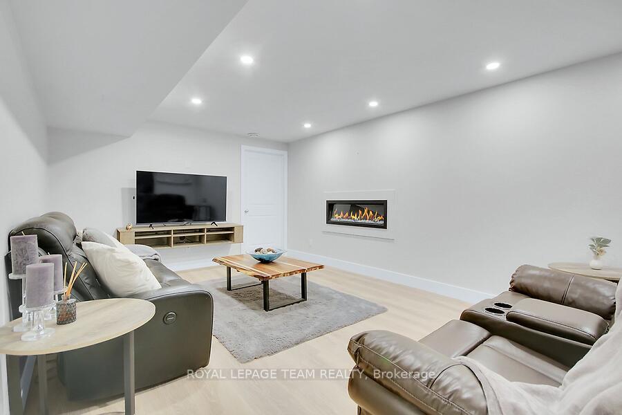 Photo 29 of 518 Chriscraft Way, Ottawa, Mahogany Community — HOMEH