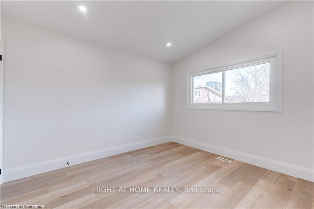 Photo 11 of 67 Sunrise Drive, Hamilton, Corman — HOMEH