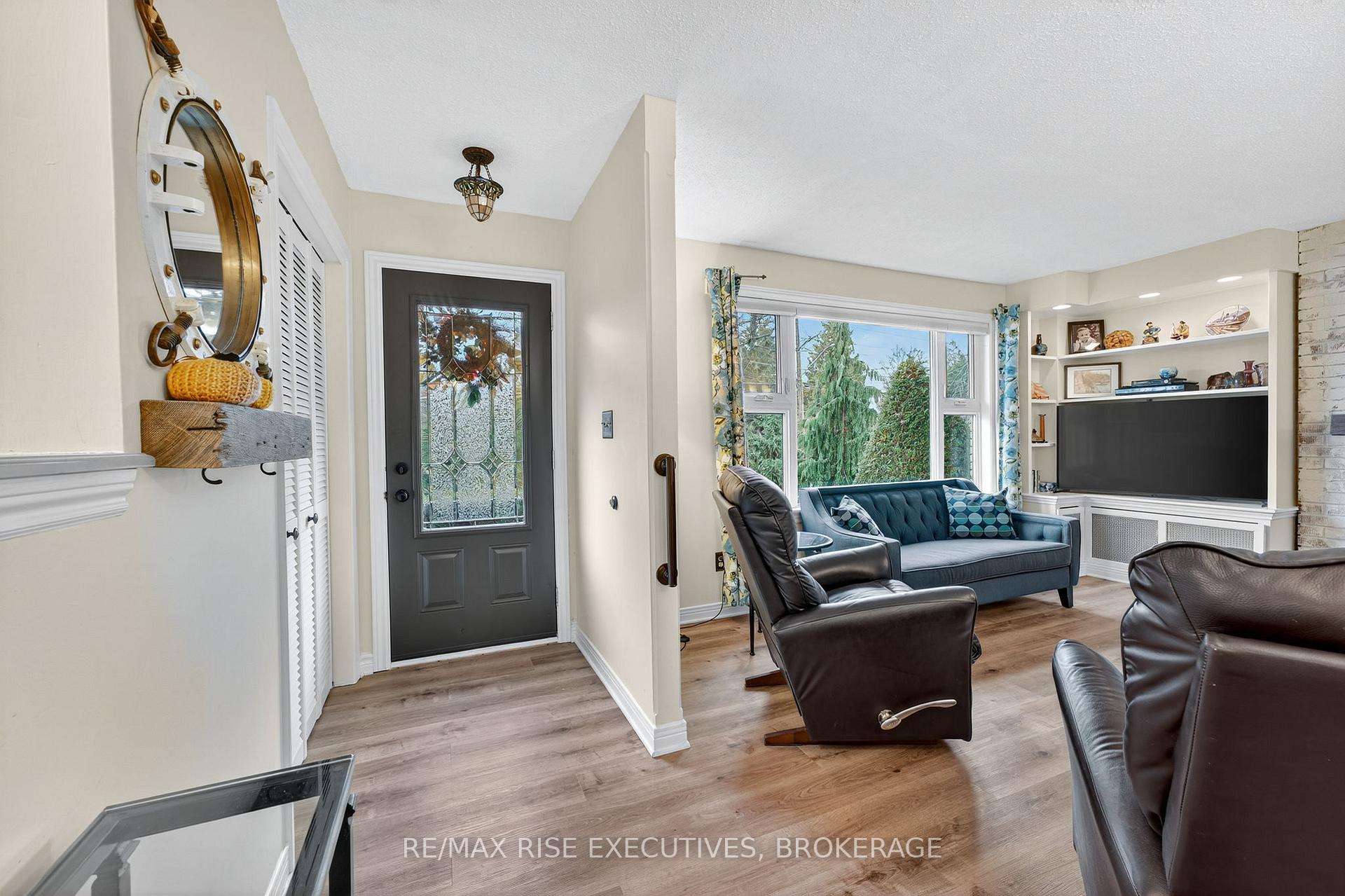 Photo 3 of 990 Woodbine Road, Kingston, North of Taylor-Kidd Blvd — HOMEH