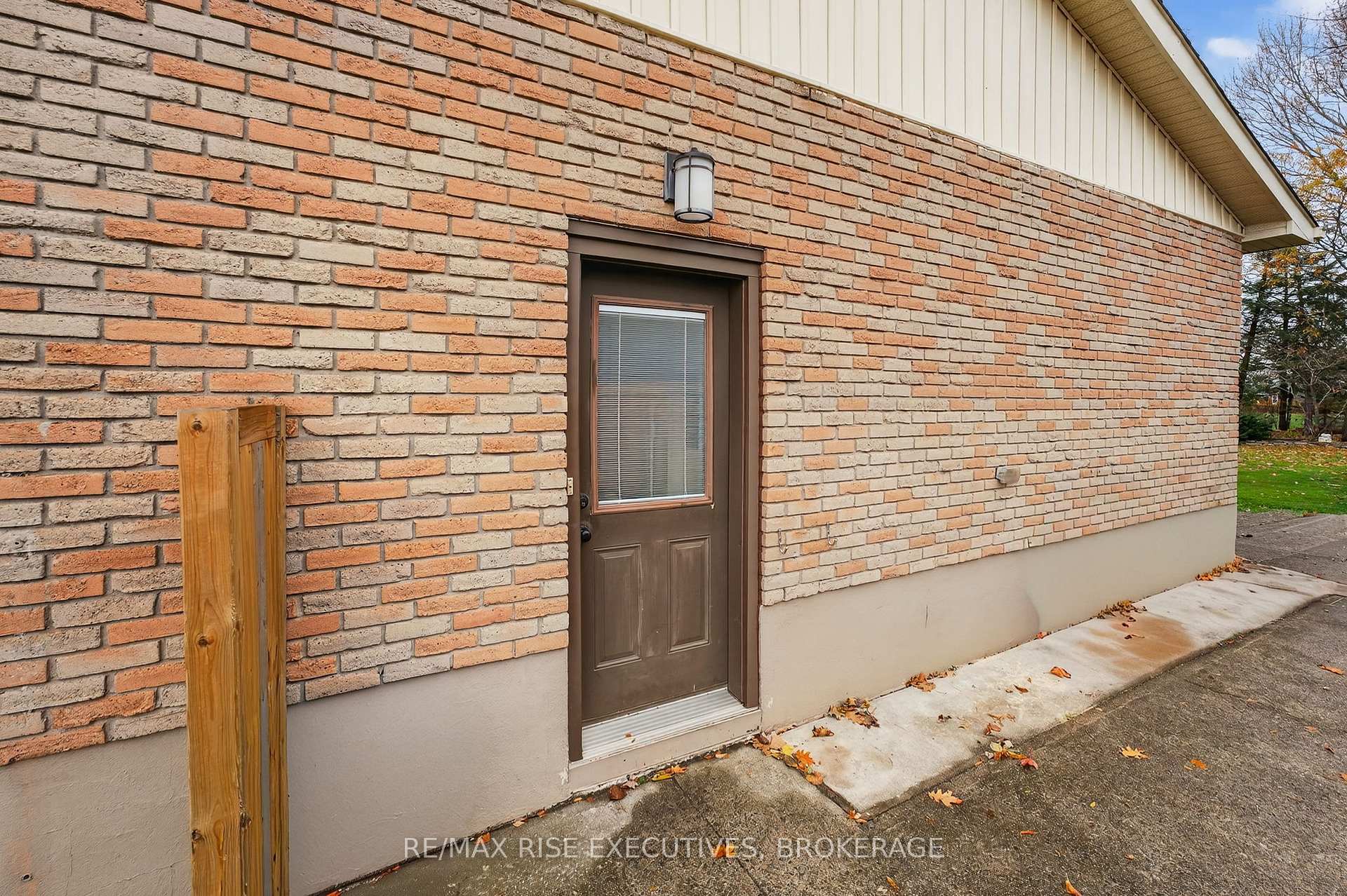 Photo 22 of 990 Woodbine Road, Kingston, North of Taylor-Kidd Blvd — HOMEH