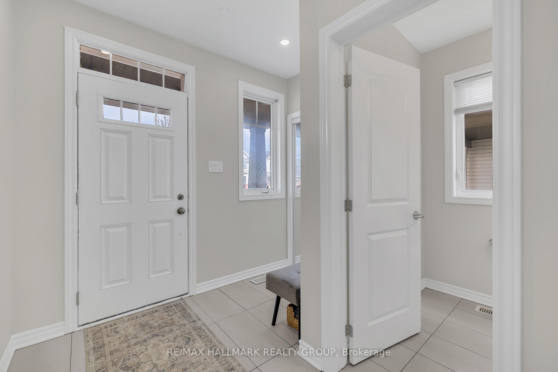 Photo 2 of 130 Cranesbill Road, Ottawa, Kanata - Emerald Meadows/Trailwest — HOMEH