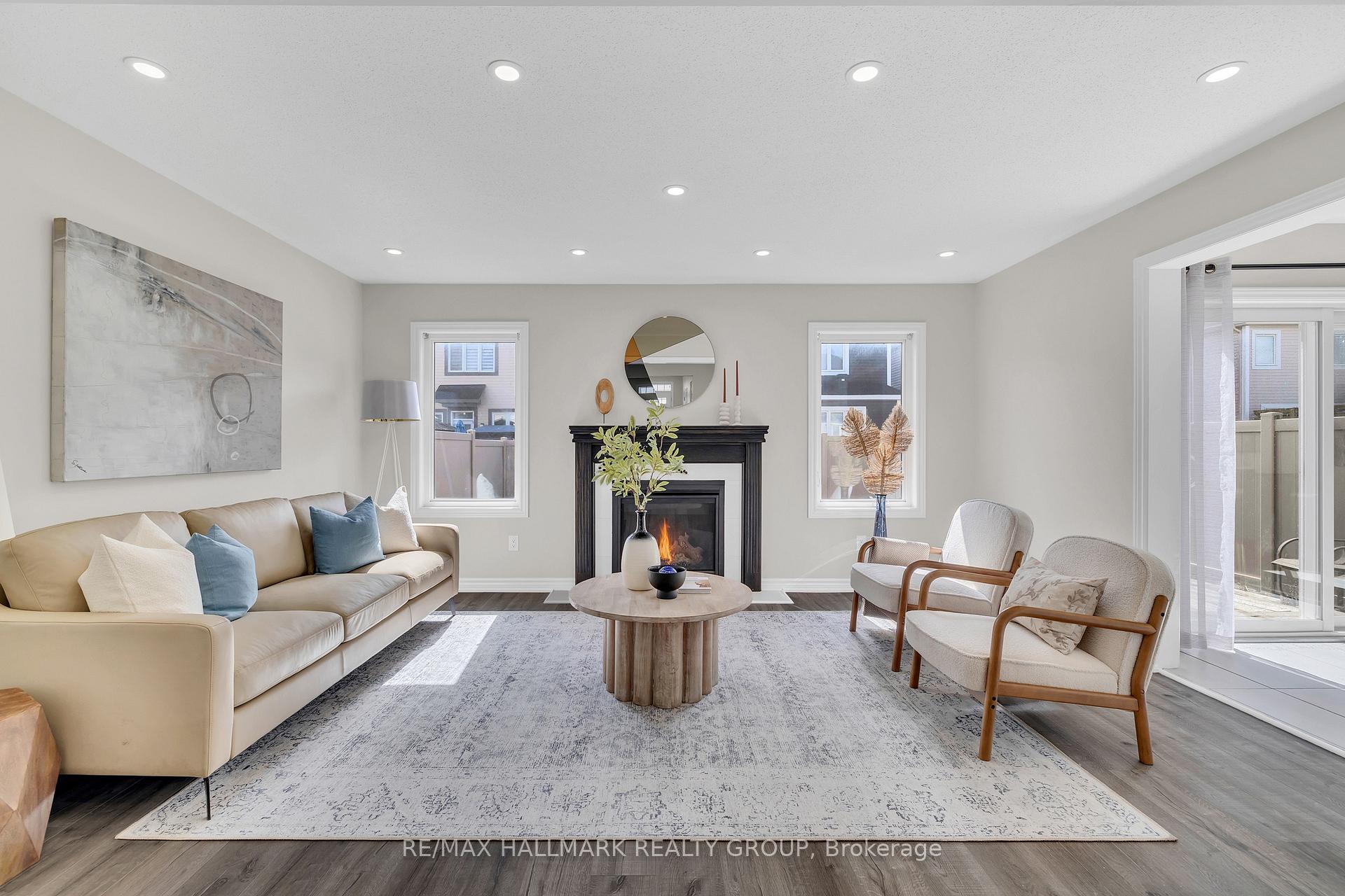 Photo 7 of 130 Cranesbill Road, Ottawa, Kanata - Emerald Meadows/Trailwest — HOMEH