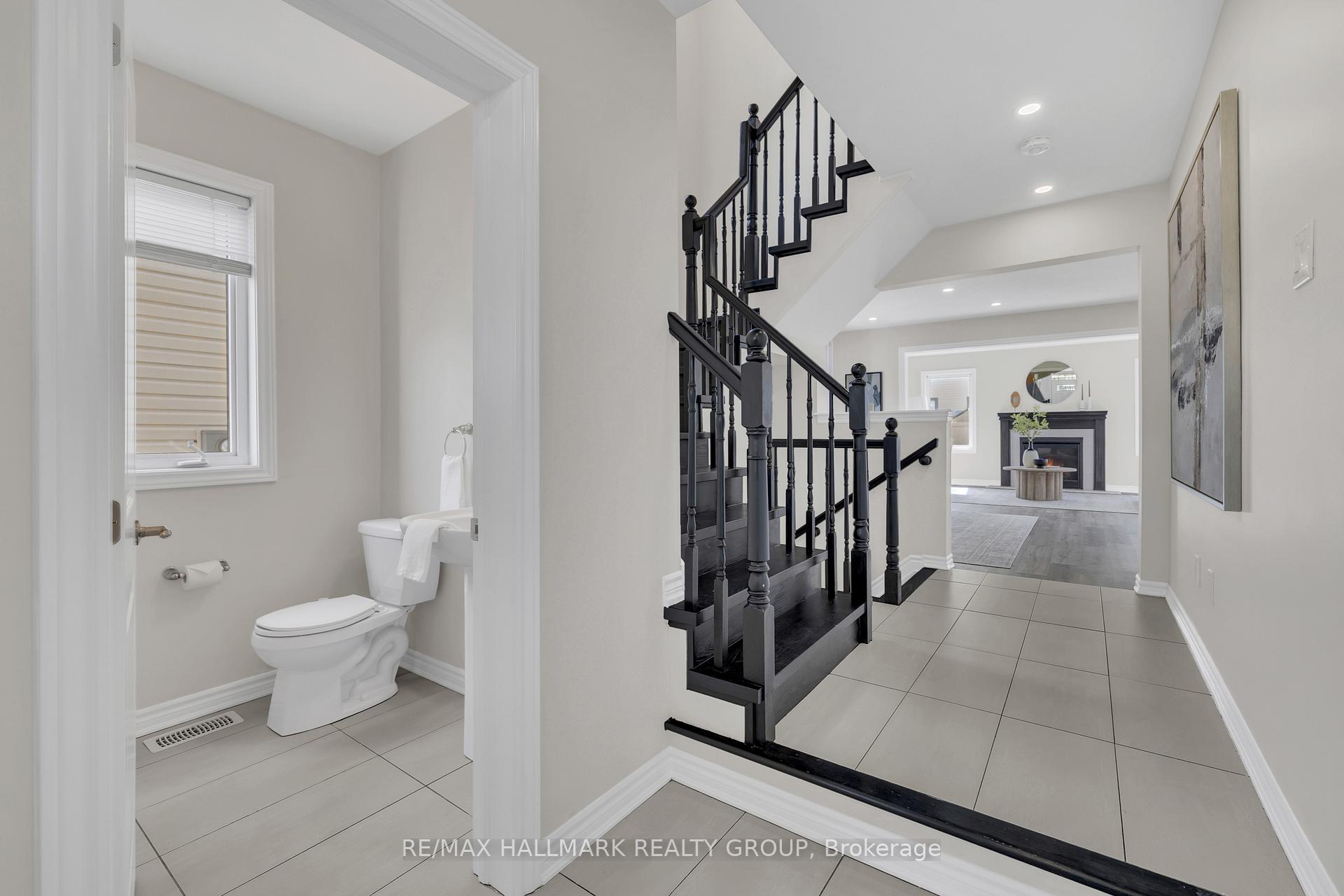 Photo 18 of 130 Cranesbill Road, Ottawa, Kanata - Emerald Meadows/Trailwest — HOMEH