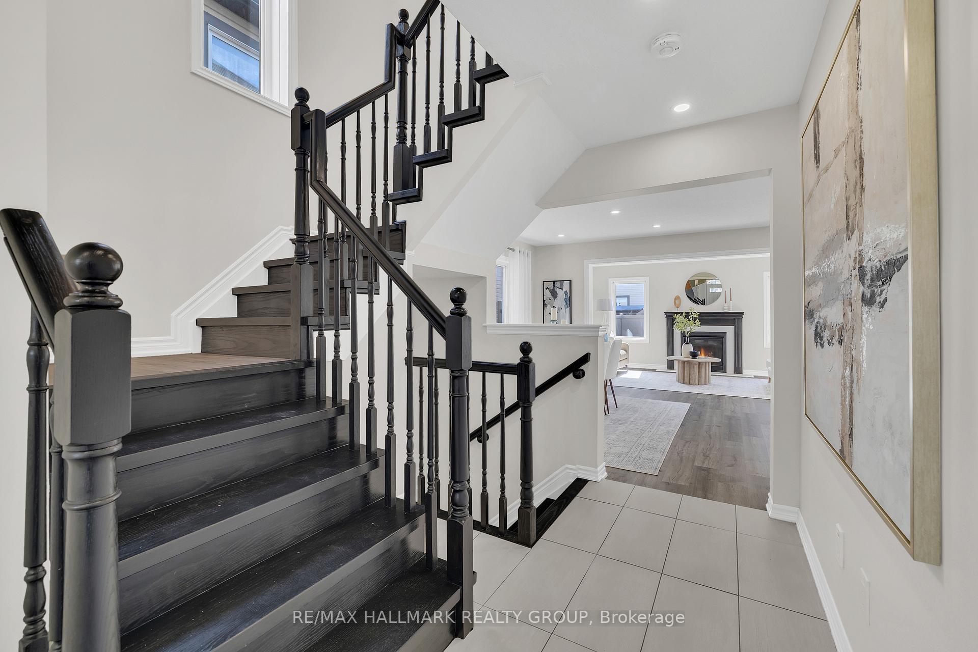 Photo 19 of 130 Cranesbill Road, Ottawa, Kanata - Emerald Meadows/Trailwest — HOMEH