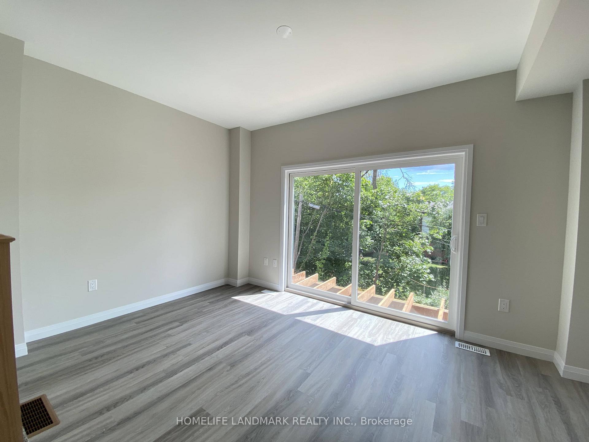 Photo 7 of 270 Melvin Avenue, Hamilton, McQuesten — HOMEH