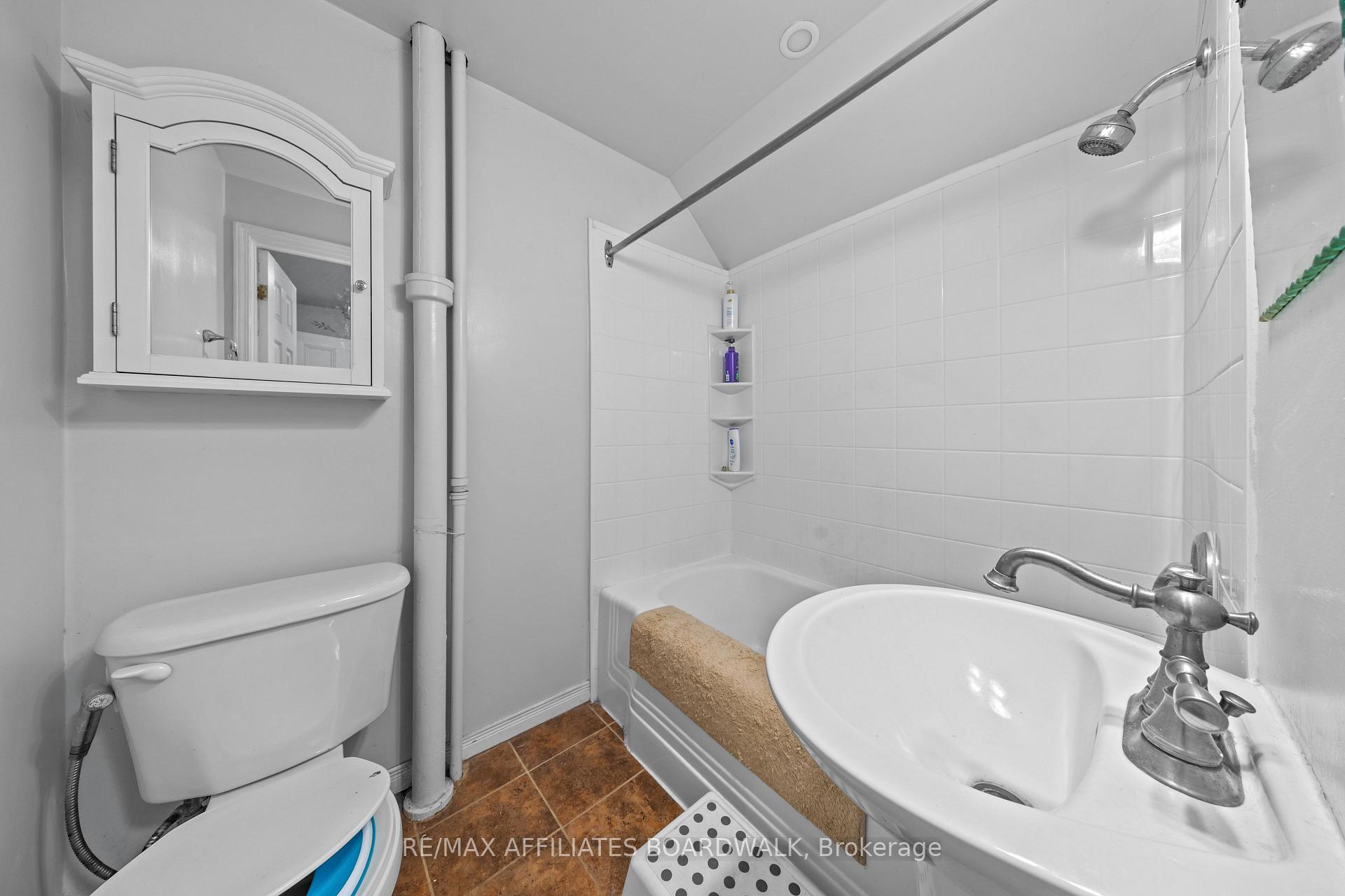 Photo 25 of 6631 Fourth Line Road, Ottawa, North Gower — HOMEH