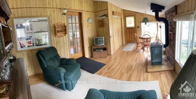 Photo 3 of 15 Evergreen Lane, McNab/Braeside, Mcnab/Braeside Twps — HOMEH