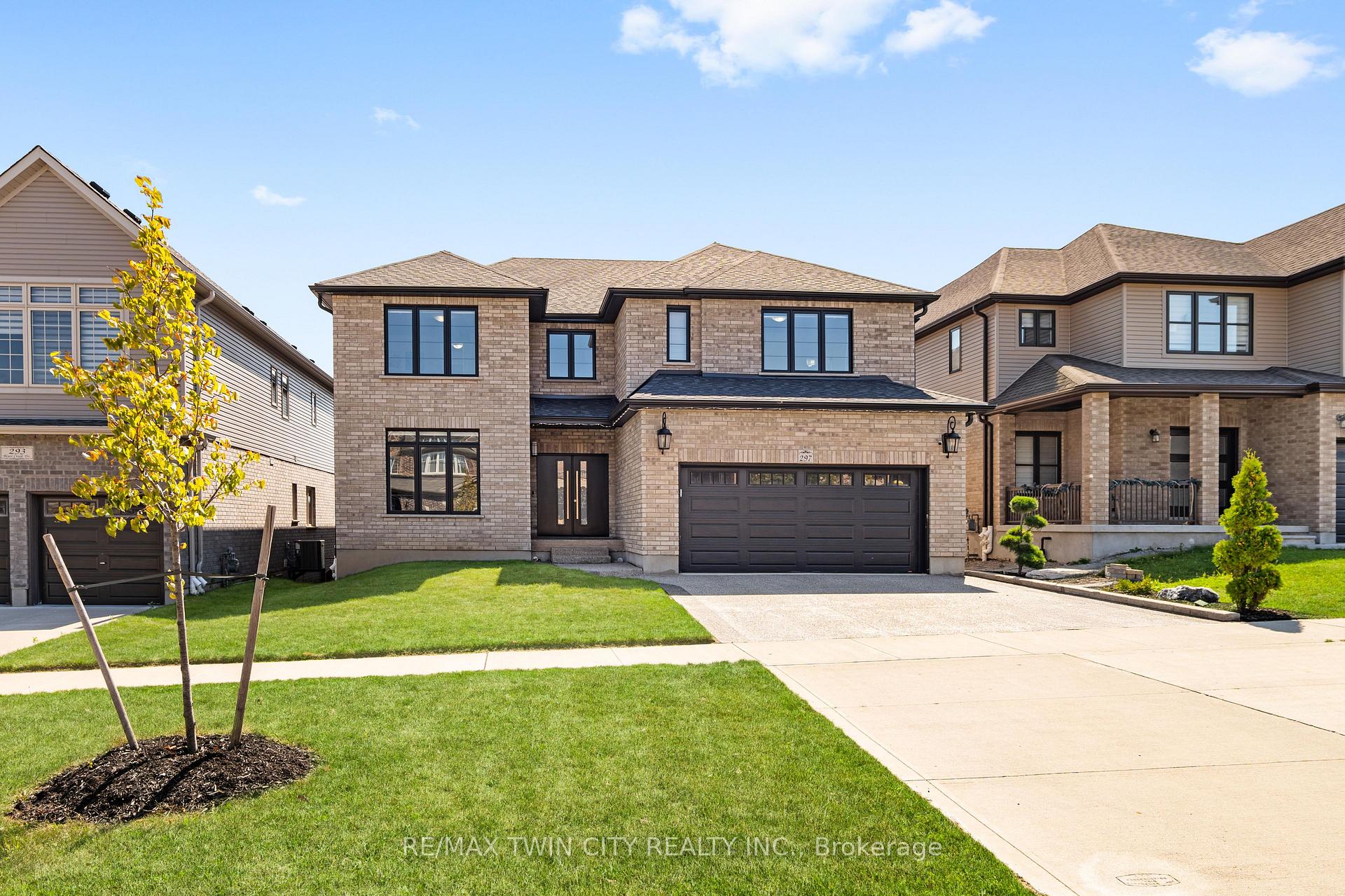 Photo 1 of 297 Blair Creek Drive, Kitchener — HOMEH