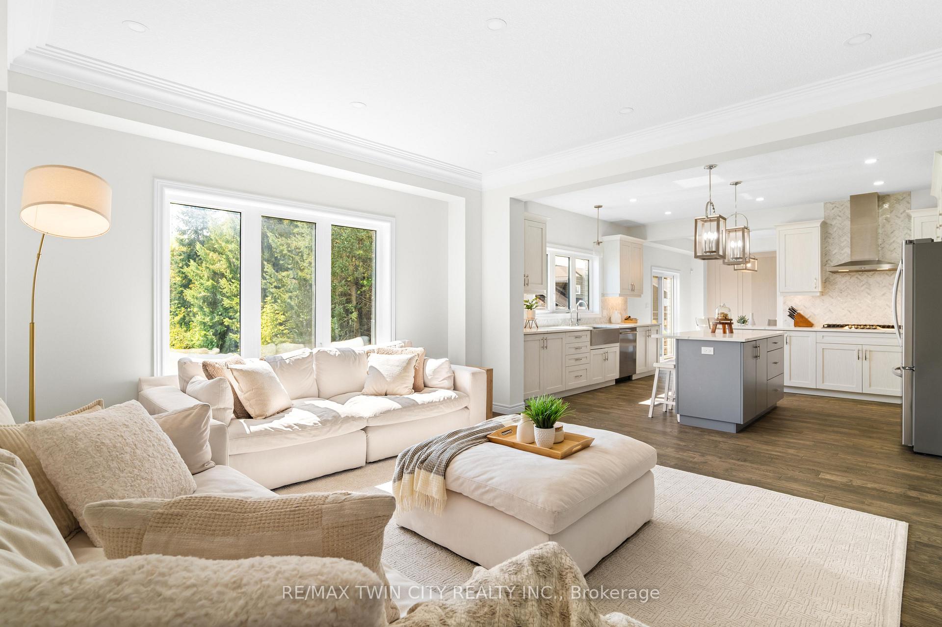 Photo 9 of 297 Blair Creek Drive, Kitchener — HOMEH
