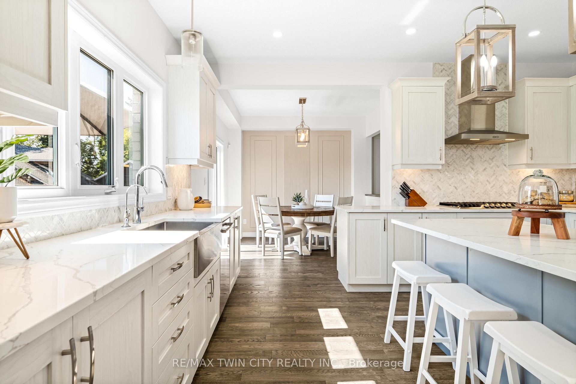 Photo 13 of 297 Blair Creek Drive, Kitchener — HOMEH