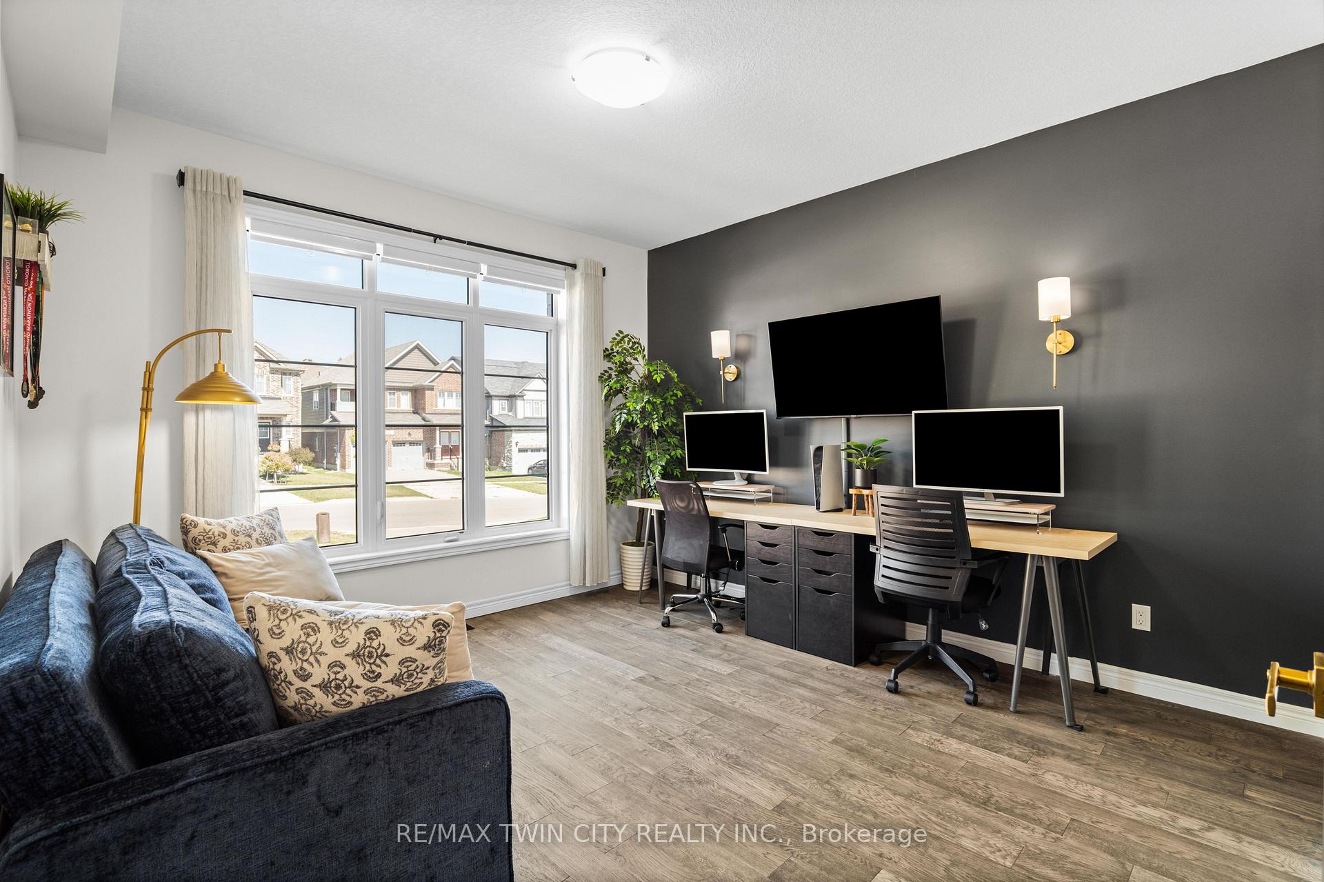 Photo 27 of 297 Blair Creek Drive, Kitchener — HOMEH