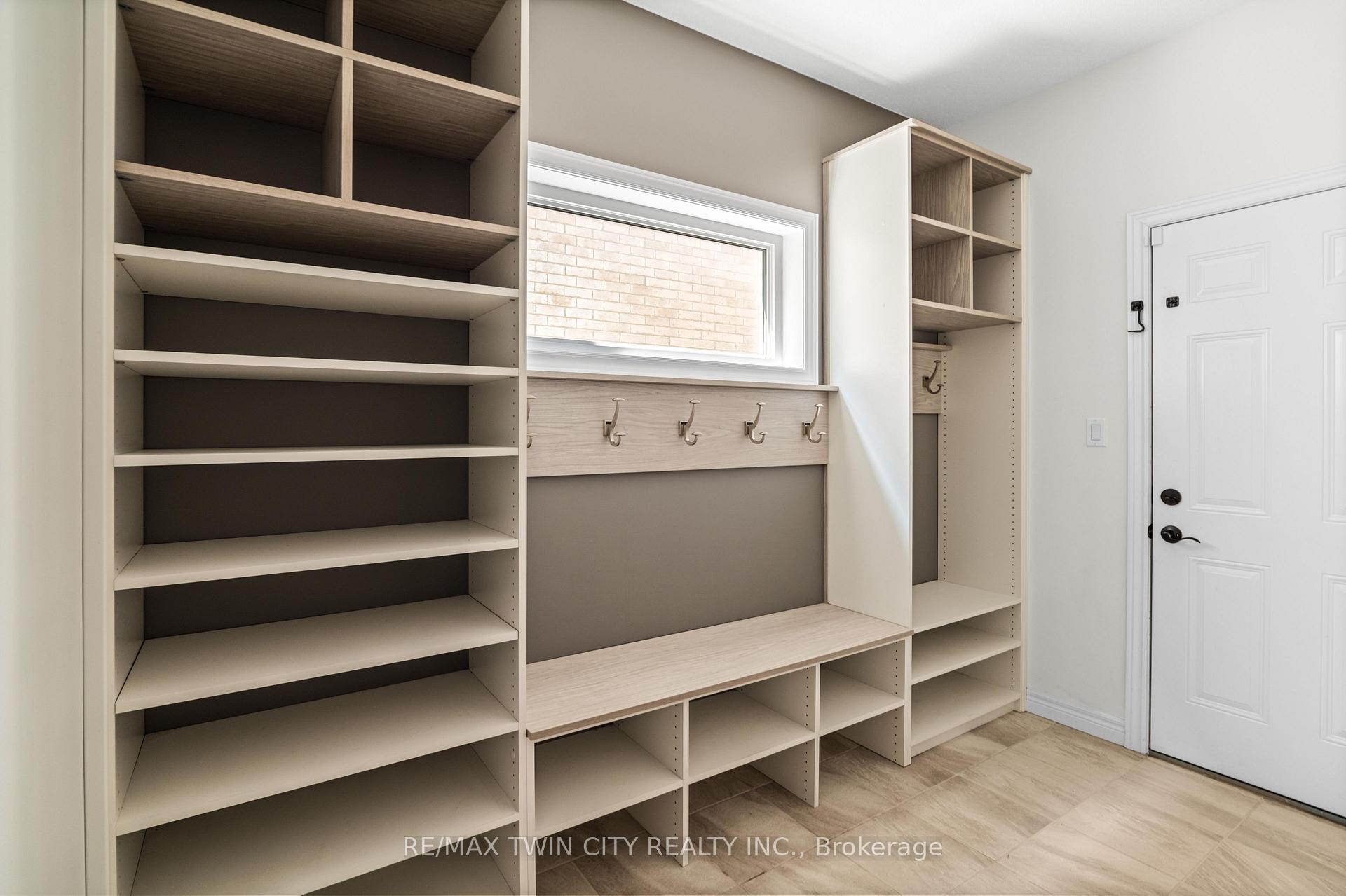 Photo 28 of 297 Blair Creek Drive, Kitchener — HOMEH