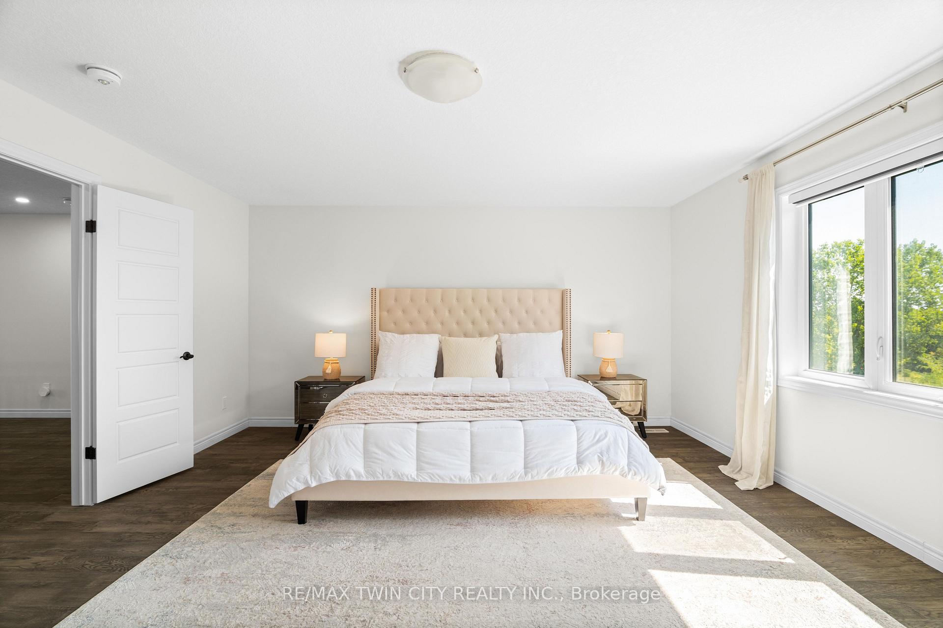 Photo 31 of 297 Blair Creek Drive, Kitchener — HOMEH