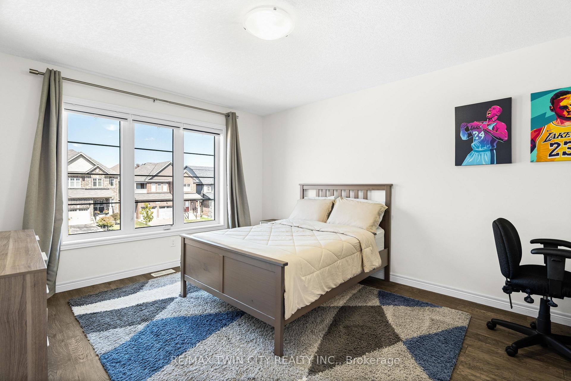Photo 33 of 297 Blair Creek Drive, Kitchener — HOMEH