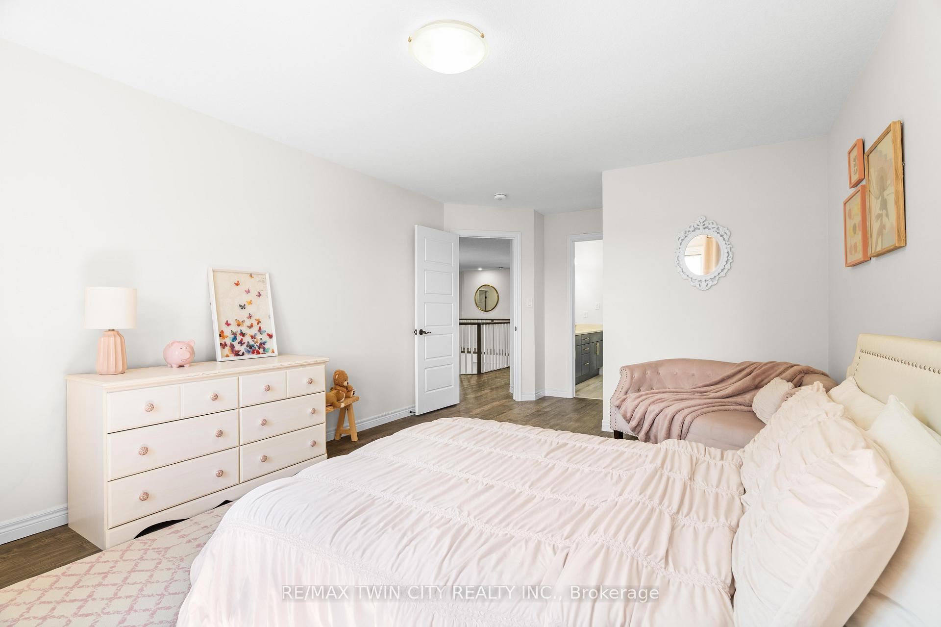 Photo 37 of 297 Blair Creek Drive, Kitchener — HOMEH