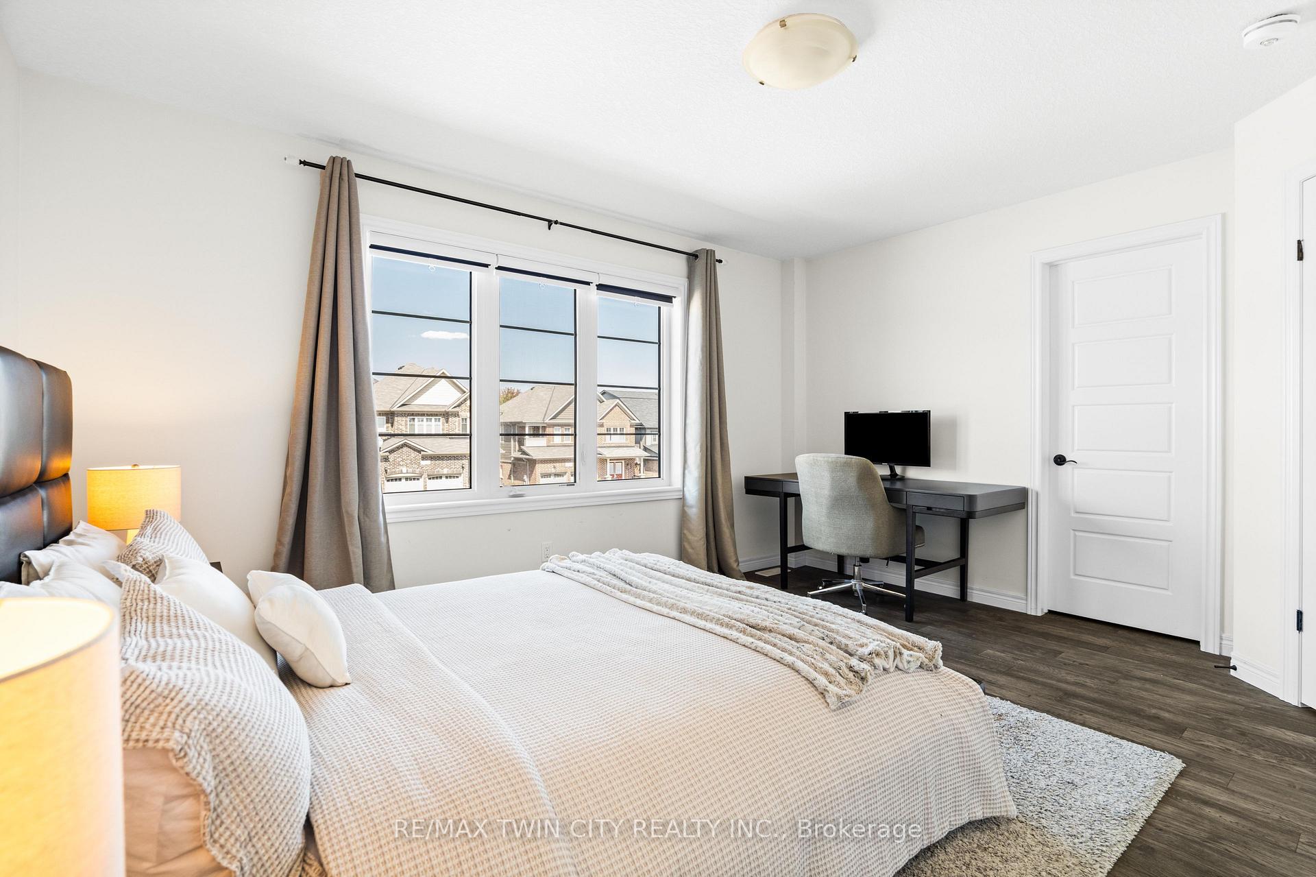 Photo 41 of 297 Blair Creek Drive, Kitchener — HOMEH