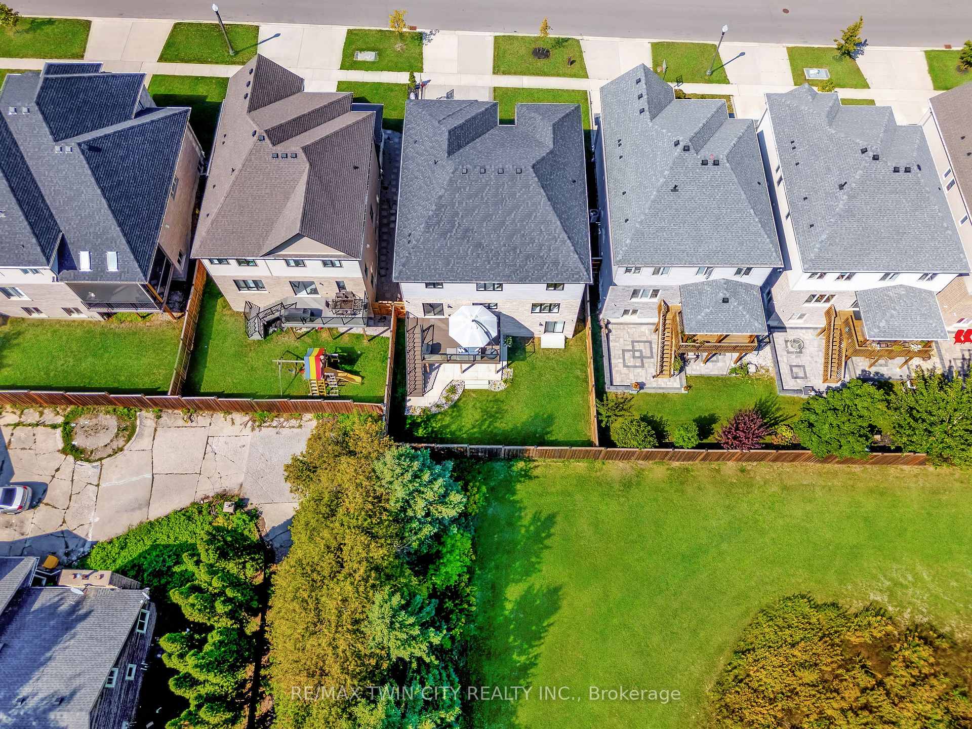 Photo 48 of 297 Blair Creek Drive, Kitchener — HOMEH