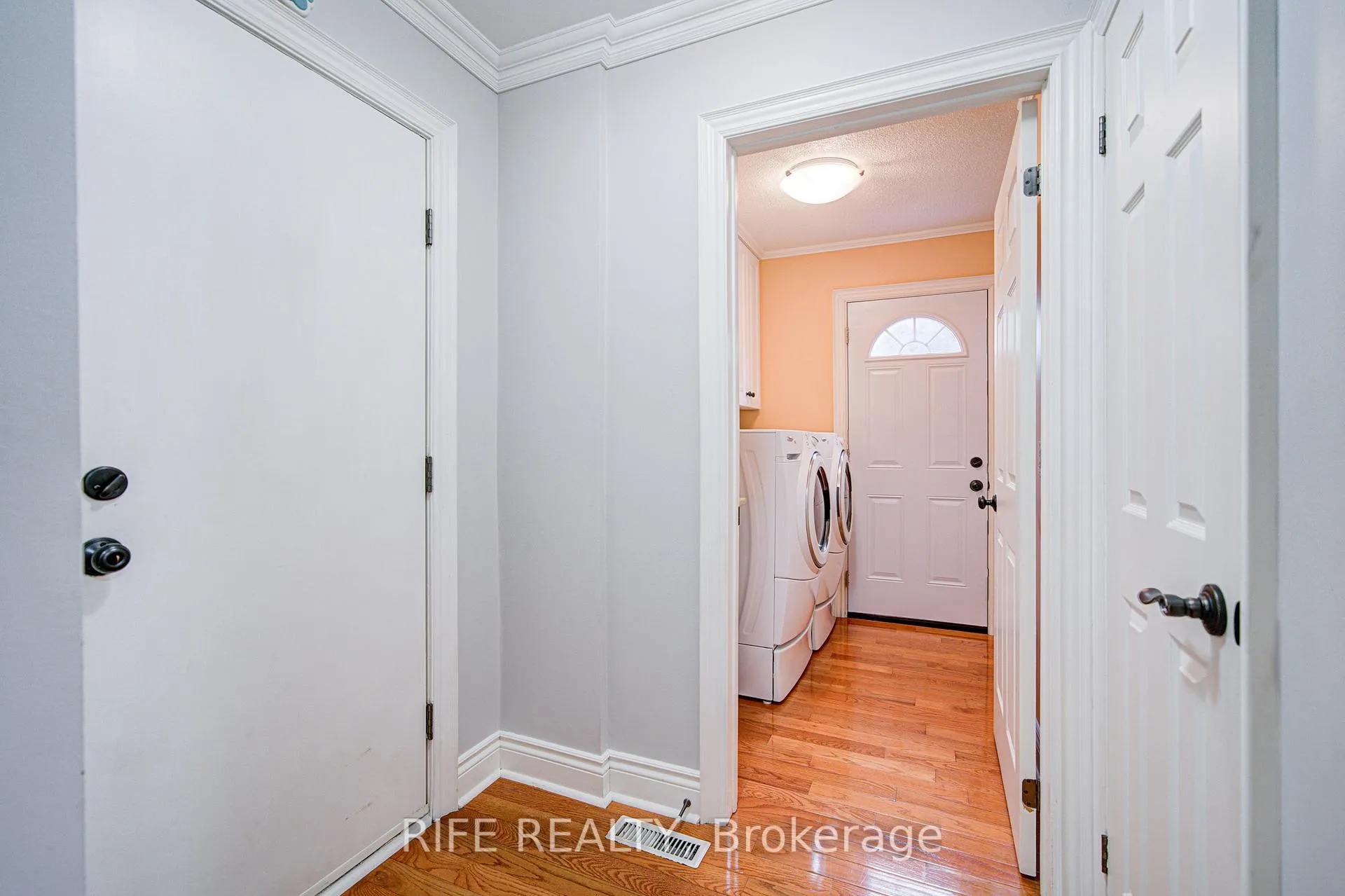 Photo 10 of 38 Longwater Chase, Markham, Unionville — HOMEH