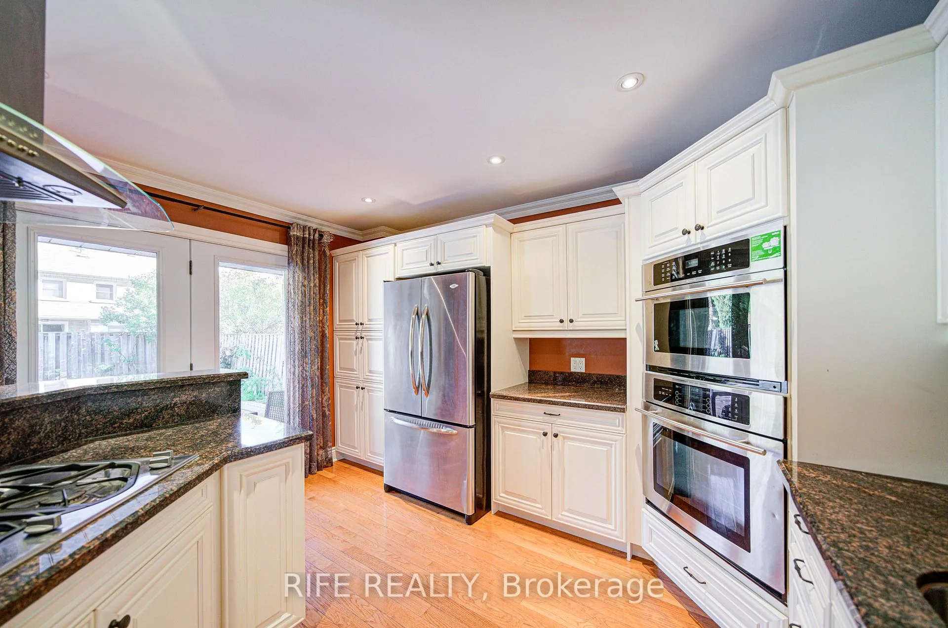 Photo 17 of 38 Longwater Chase, Markham, Unionville — HOMEH